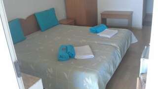 Отель Hotel Lozite Созополь Двухместный номер с 2 отдельными кроватями-1